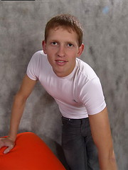 Big boy Alfredo shows you his muscles and yummy dink perfect for anal sex
