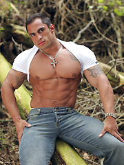 Samuel Vieira, latin bodybuilder