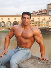 Strong bodybulder Tarek