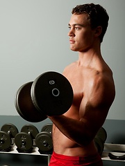 Personal trainer Cole Markum shows you every inch of his incredible muscle stud body