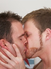 Sexy 24yo ginger from Arkansas Brian Bonds pairing with hottie Cameron Kincade