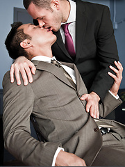 VALENTIN PETROV TOPS SETH TRESTON