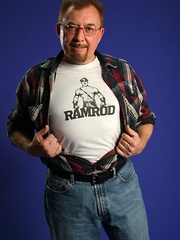 Friendly daddy bear Bill Hagen loves to be on top of any sexy young man