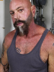 Rough and tough daddy bear Mayhem is always ready for some hot, sweaty and dirty trouble