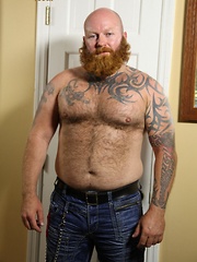 Sexy ginger bear Rusty G is back with a full beard and full on hot sticky cum