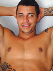 Without braces, Coyote's sexy smile would be a 10