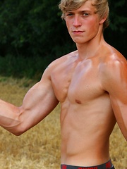 Young model Blake Orson has a perfect body with carved abs that he gladly shows off